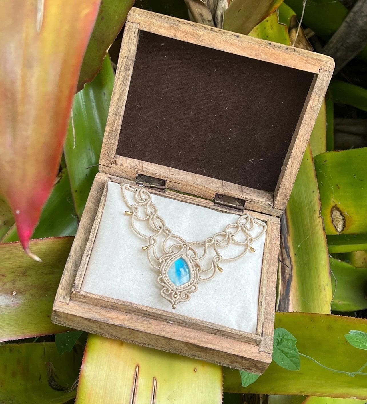 Sky Stone Necklace | Blue Plume Agate Macramé Necklace | Nature Inspired Jewellery | Handmade Crystal Choker